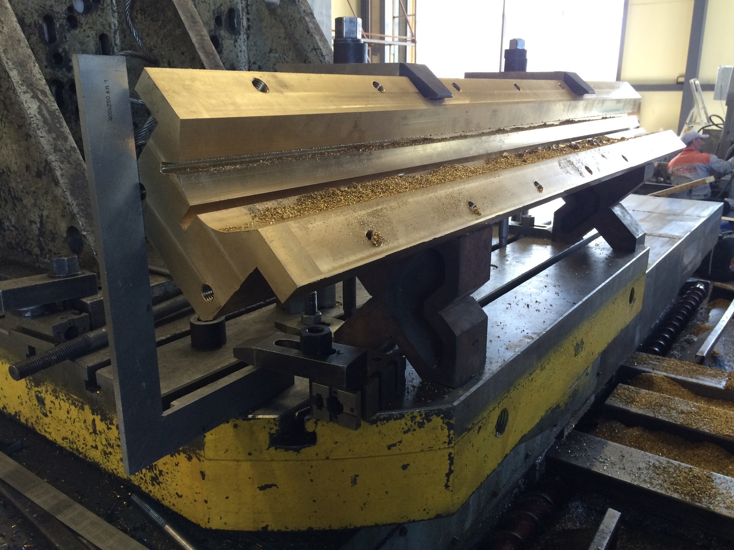 <span style="font-weight: bold;">Плиты и планки</span>